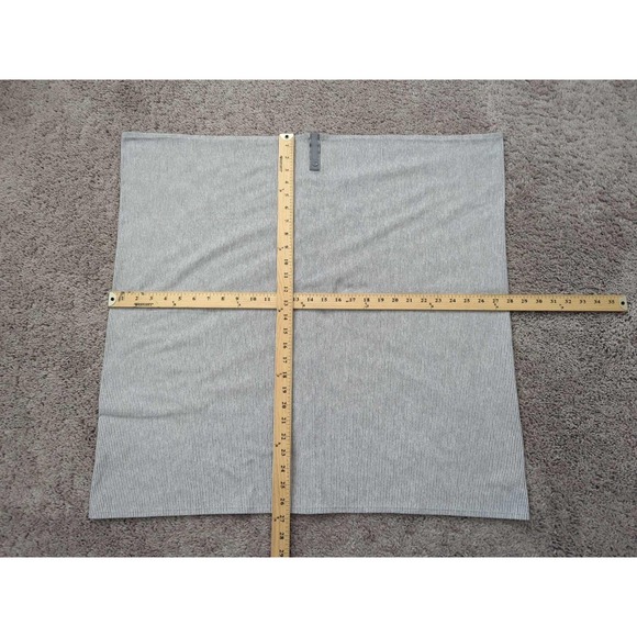 Lululemon Scarf Womens One Size Gray Infinity Loop Neck Warmer Heather Ribbed - Picture 3 of 5